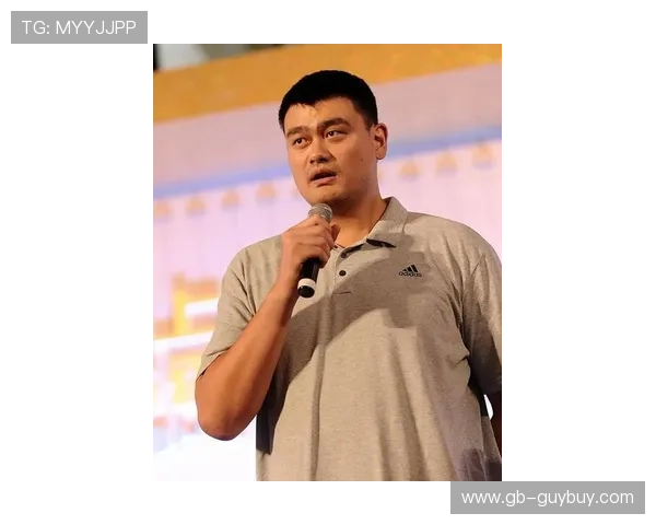 姚明灿烂笑容背后的故事与篮球梦想的追逐之路